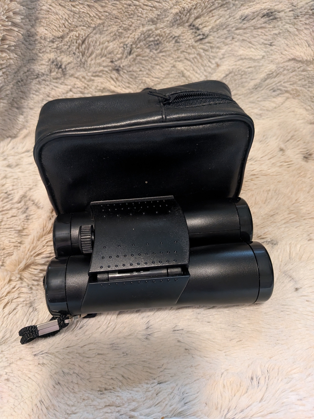 Source 5x Compact Folding Binoculars with Carry Case UK design